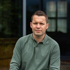 Dr Michael Yates